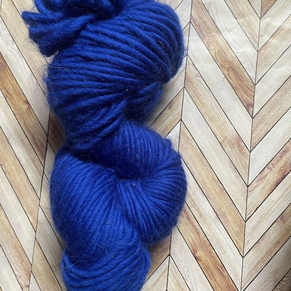 Blue Merino Wool Roving - Picture 4 of 4